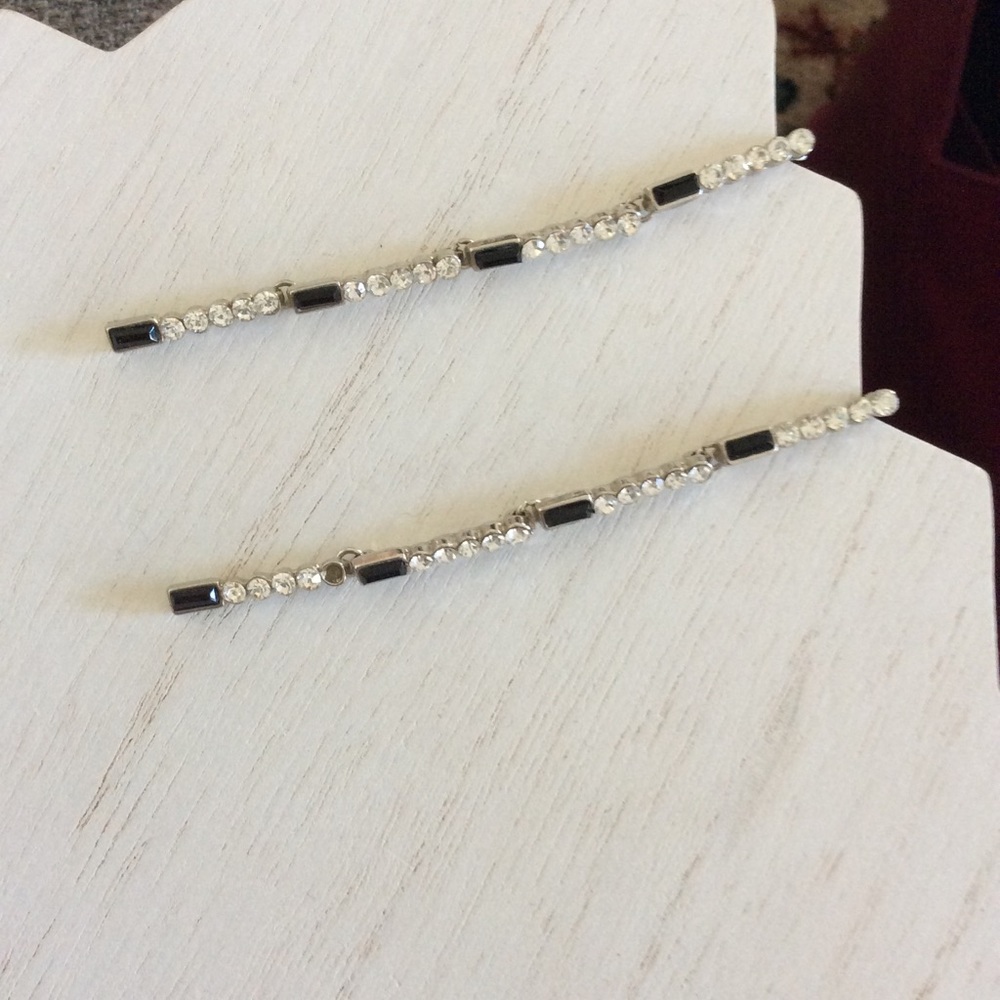 CACHE BLACK AND RHINESTONE EARRINGS 😍 NWOT!!!